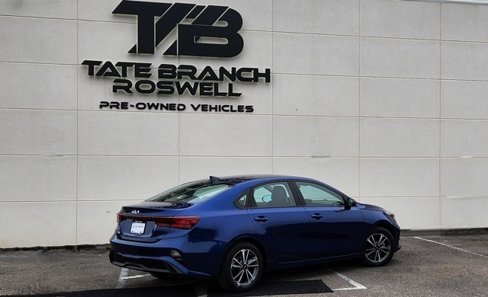 Used 2023 Kia Forte LXS w/ LXS Technology Package image 3