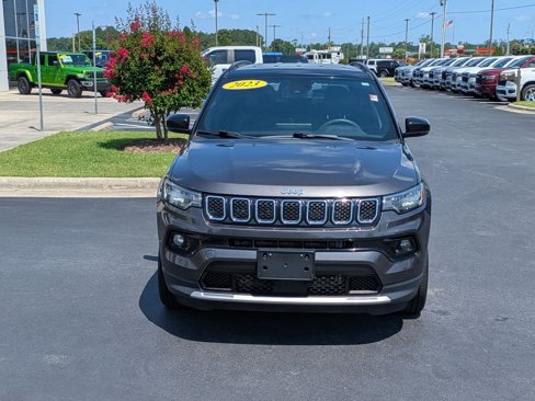 Used 2023 Jeep Compass Limited image 2