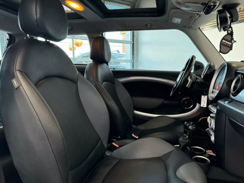 Used 2010 MINI Cooper S image 18