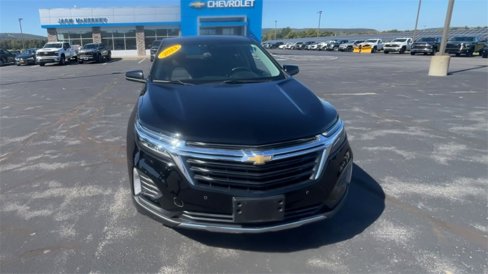Used 2023 Chevrolet Equinox LT image 3