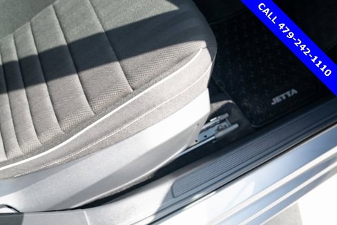 Certified 2023 Volkswagen Jetta Sport image 41