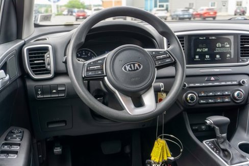 Used 2020 Kia Sportage LX image 13