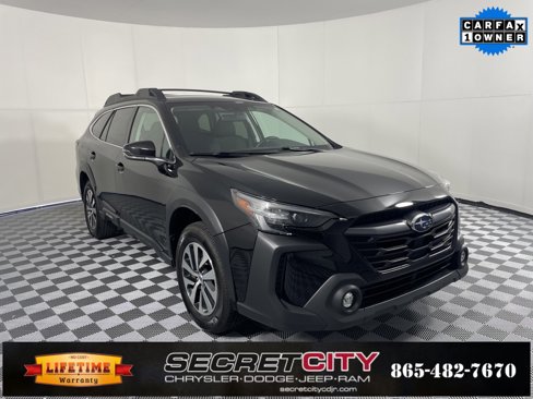 Used 2023 Subaru Outback Premium image 1