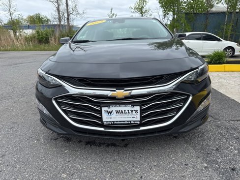 Used 2023 Chevrolet Malibu LT image 2