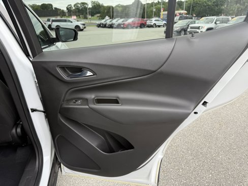Used 2021 Chevrolet Equinox LT image 28