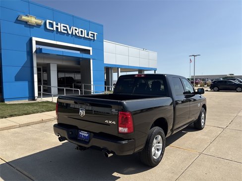 Used 2018 RAM 1500 Express image 9