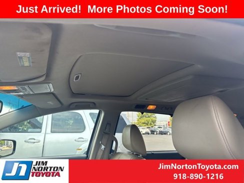 Used 2011 Honda Odyssey Touring image 8