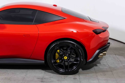 Used 2021 Ferrari Roma image 14
