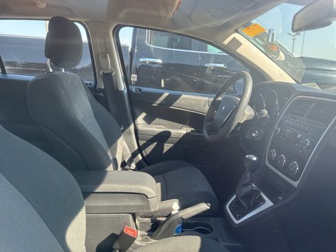 Used 2011 Dodge Caliber Express image 12