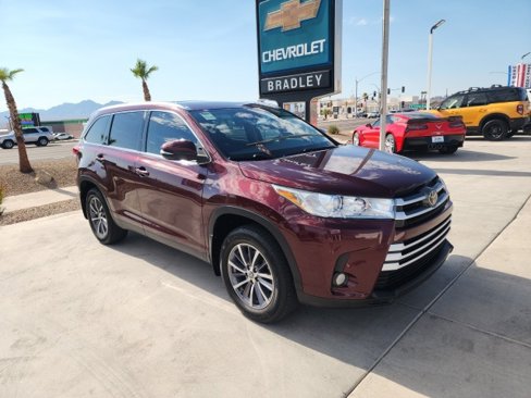 Used 2019 Toyota Highlander XLE image 2