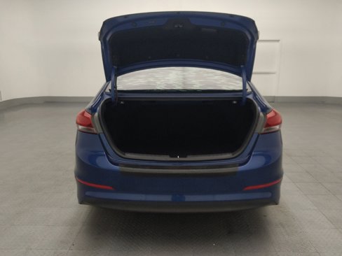 Used 2017 Hyundai Elantra SE image 29