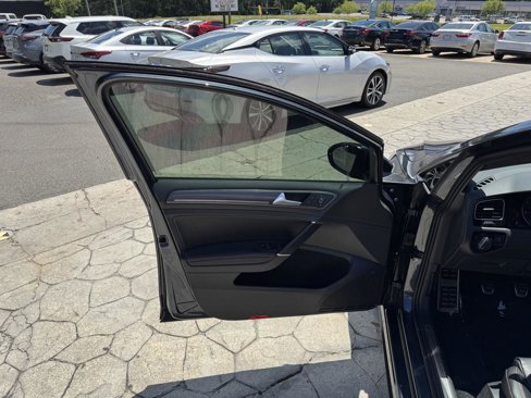 Used 2020 Volkswagen GTI SE image 7