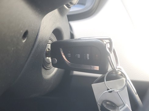 Used 2021 Toyota Corolla LE image 24
