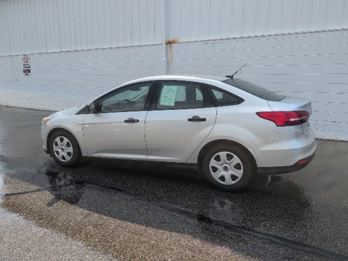 Used 2018 Ford Focus S image 3