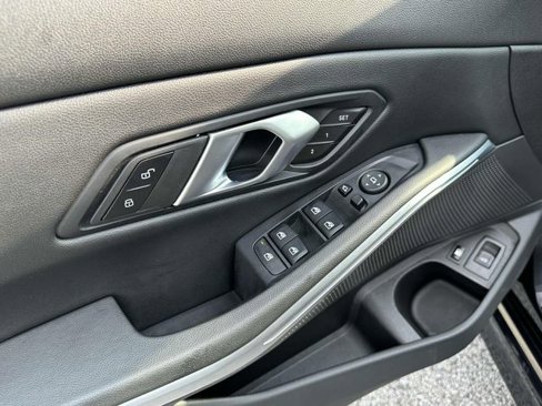 Certified 2024 BMW 330e xDrive image 26