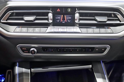 Used 2022 BMW X5 xDrive40i w/ M Sport Package image 26