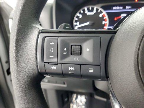 Used 2023 Nissan Rogue SV image 21