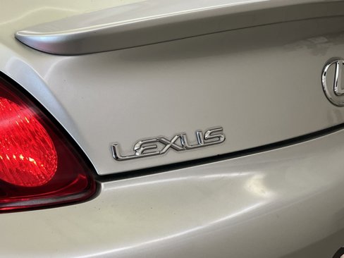 Used 2003 Lexus SC 430 Convertible image 31