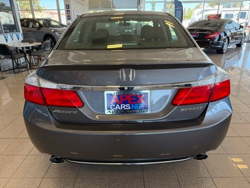 Used 2014 Honda Accord Sport image 4
