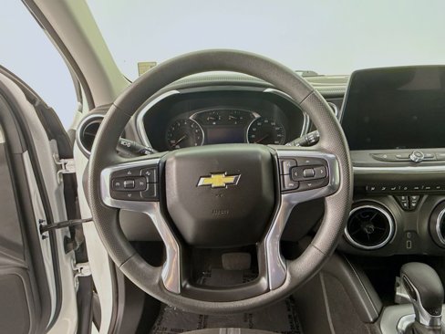 Used 2023 Chevrolet Blazer LT image 11