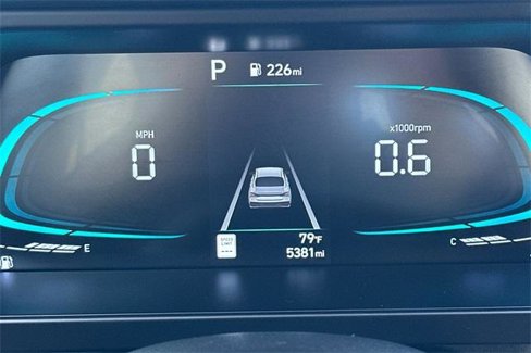 Used 2025 Hyundai Elantra Sport image 25