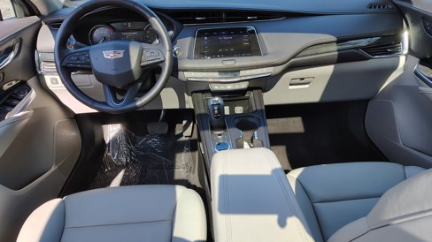 Used 2019 Cadillac XT4 Premium Luxury w/ Cold Weather Package image 13