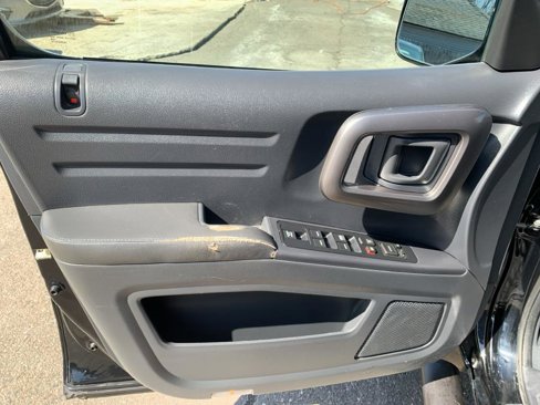 Used 2014 Honda Ridgeline SE image 9