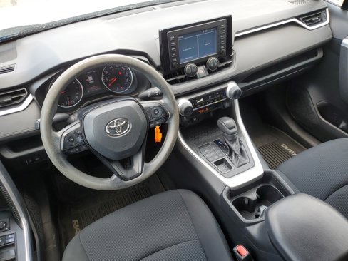 Used 2019 Toyota RAV4 LE image 20