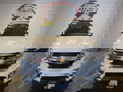 Used 2018 Chevrolet Colorado LT w/ LT Convenience Package image 3
