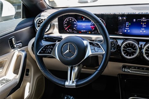 Used 2025 Mercedes-Benz CLA 250 4MATIC image 13