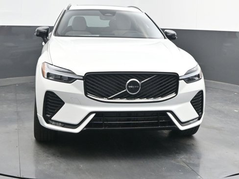 New 2026 Volvo XC60 B5 Core image 2