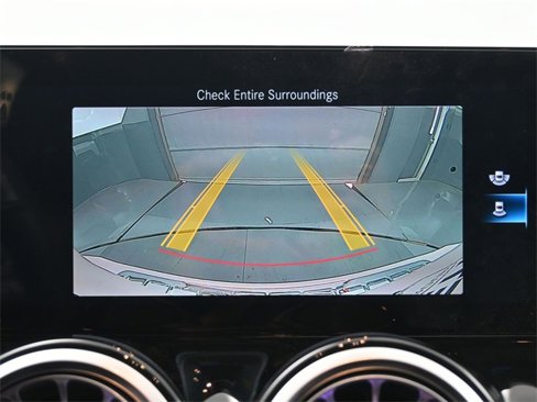 Used 2022 Mercedes-Benz GLB 250 image 6