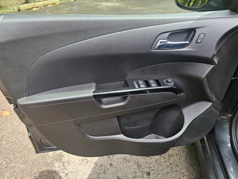 Used 2020 Chevrolet Sonic LT w/ Convenience Package image 23
