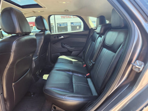 Used 2014 Ford Focus Titanium image 12