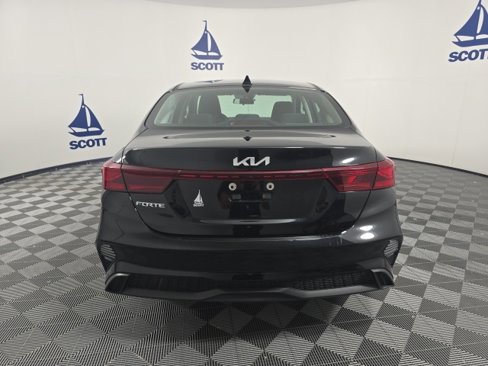 Used 2023 Kia Forte LXS image 5
