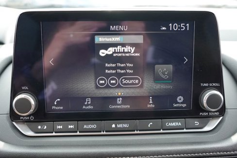 Used 2024 Nissan Rogue SV image 25