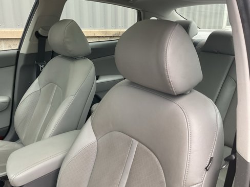 Used 2016 Kia Optima EX w/ Premium Package image 9