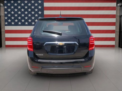 Used 2017 Chevrolet Equinox LS image 6