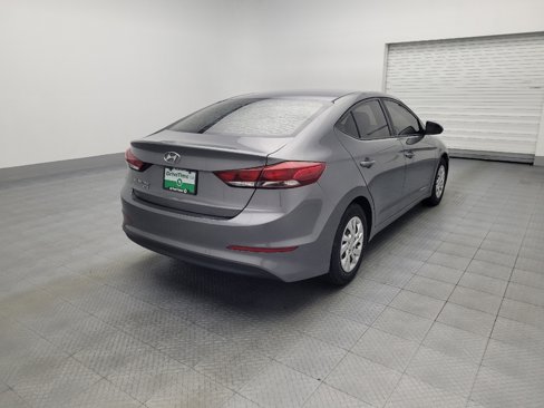 Used 2018 Hyundai Elantra SE image 9