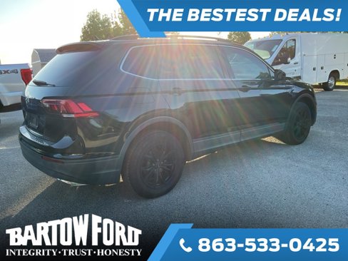 Used 2019 Volkswagen Tiguan SE w/ Panoramic Sunroof Package image 5