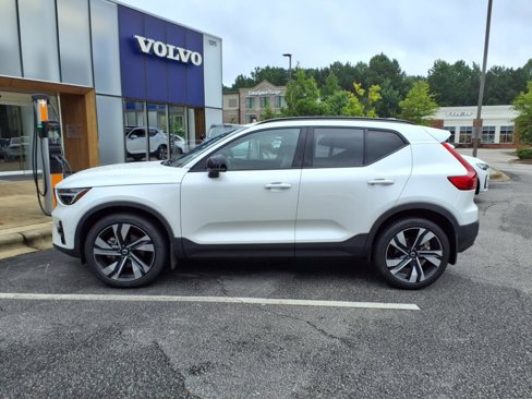 Certified 2024 Volvo XC40 B5 Plus w/ Protection Package Premier image 2