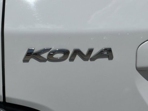 Used 2022 Hyundai Kona SEL image 12