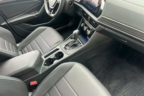 Used 2021 Volkswagen Jetta SEL image 32