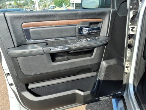 Used 2017 RAM 1500 Laramie w/ Convenience Group image 11
