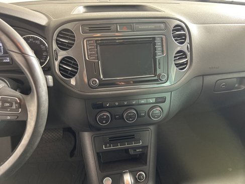 Used 2017 Volkswagen Tiguan Sport image 18