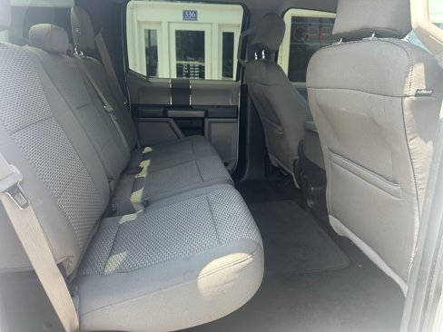 Used 2016 Ford F150 XLT image 11