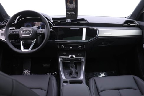 New 2025 Audi Q3 2.0T Premium image 7