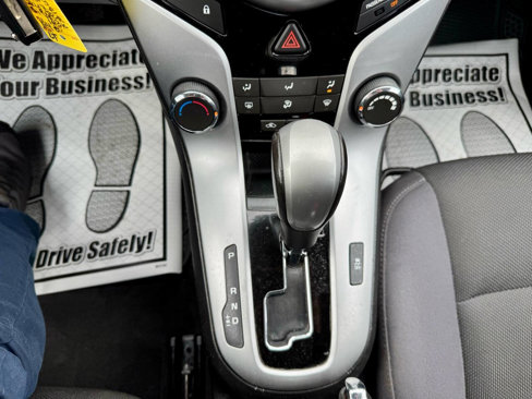 Used 2014 Chevrolet Cruze LT image 22