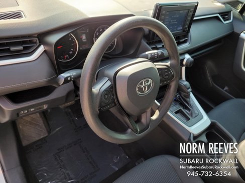 Used 2019 Toyota RAV4 LE image 27