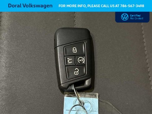 Used 2022 Volkswagen Taos SE w/ Panoramic Sunroof Package image 28